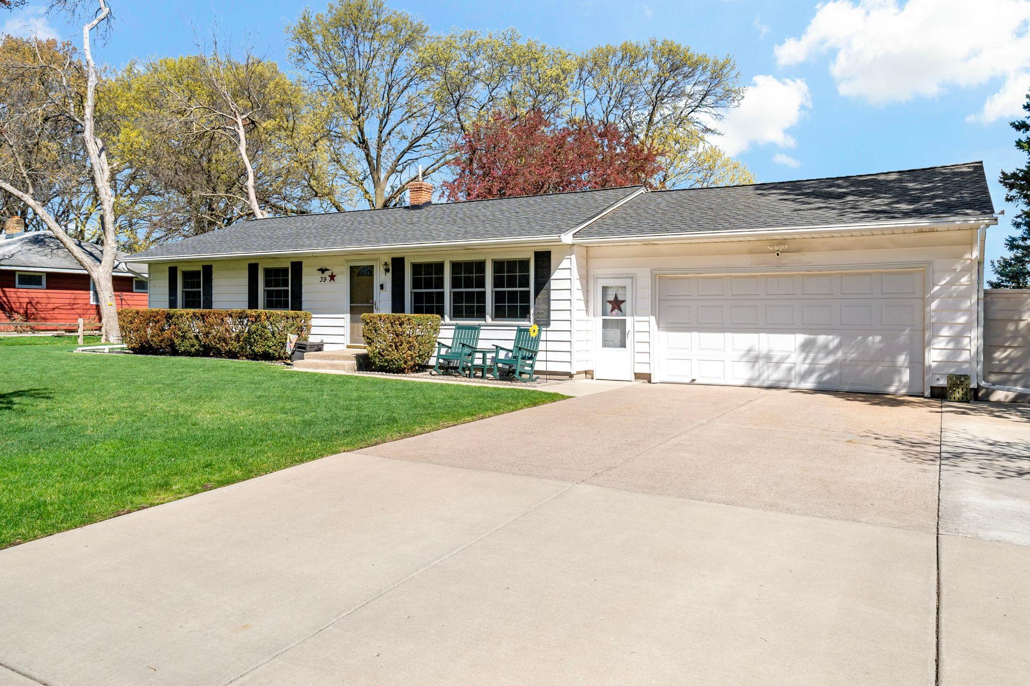 13-web-or-mls-39 Labore Ave St Paul MN_0001.jpg