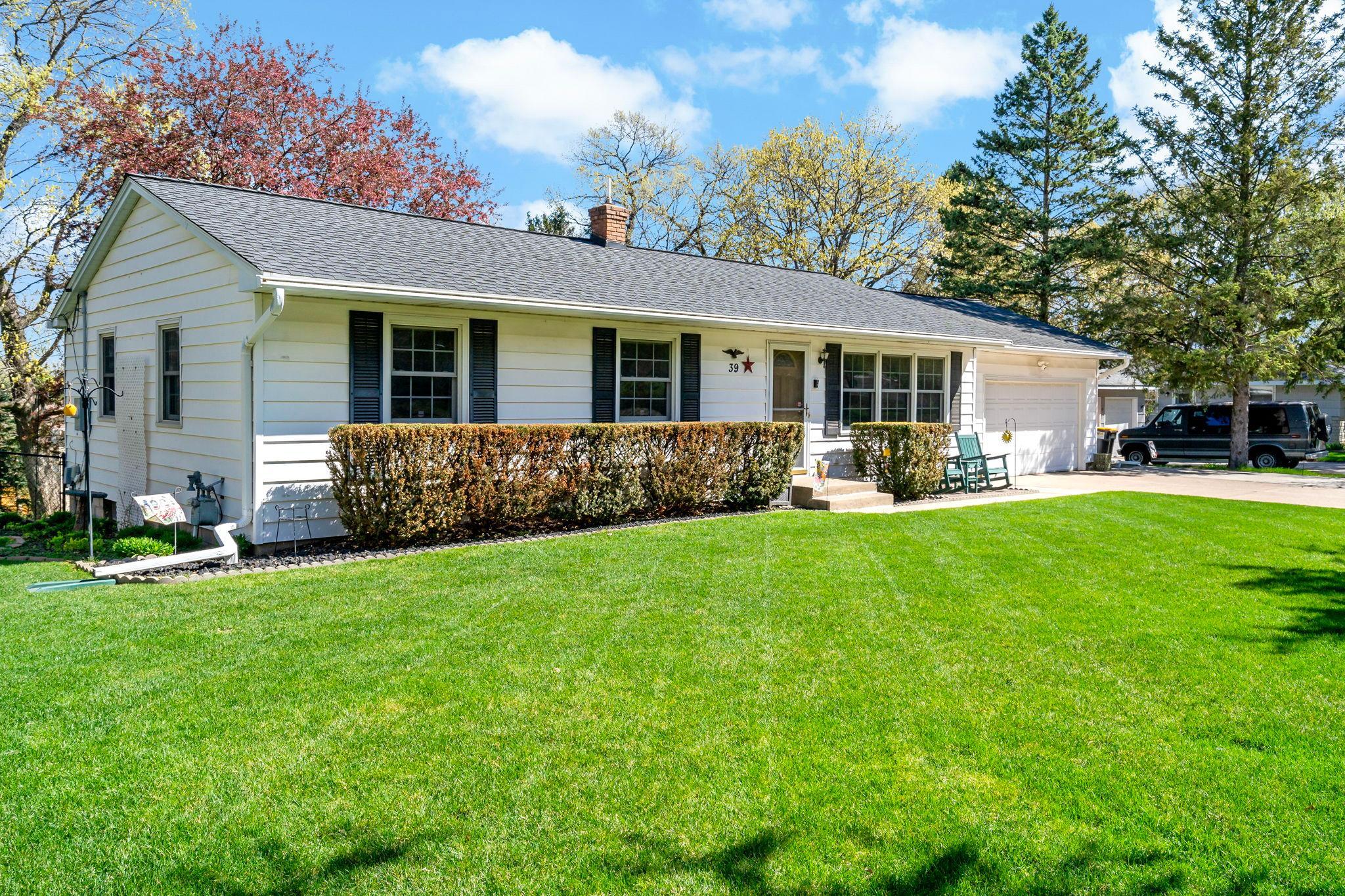 2-web-or-mls-39 Labore Ave St Paul MN_0004.jpg