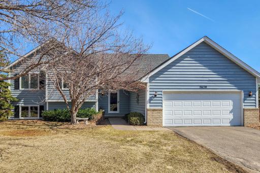 Welcome to 5630 Teakwood Ln N in Plymouth!