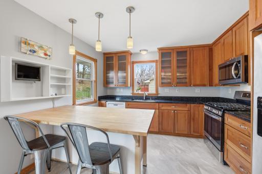8433 Morris Circle, Minneapolis, MN 55437
