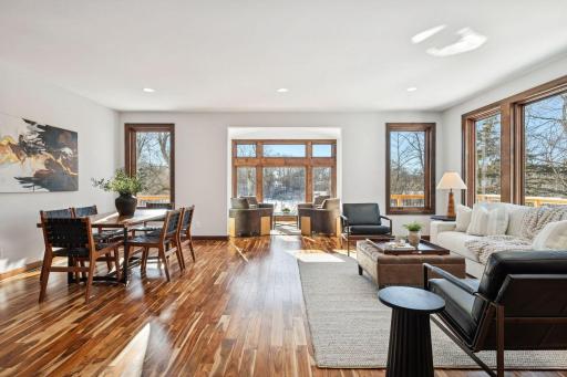 5534 Conifer Trail, Minnetonka, MN 55345
