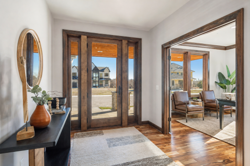 5534 Conifer Trail, Minnetonka, MN 55345