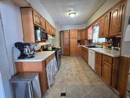 702 4th Street SE, Pipestone, MN 56164