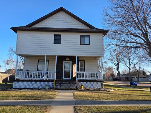 702 4th Street SE, Pipestone, MN 56164