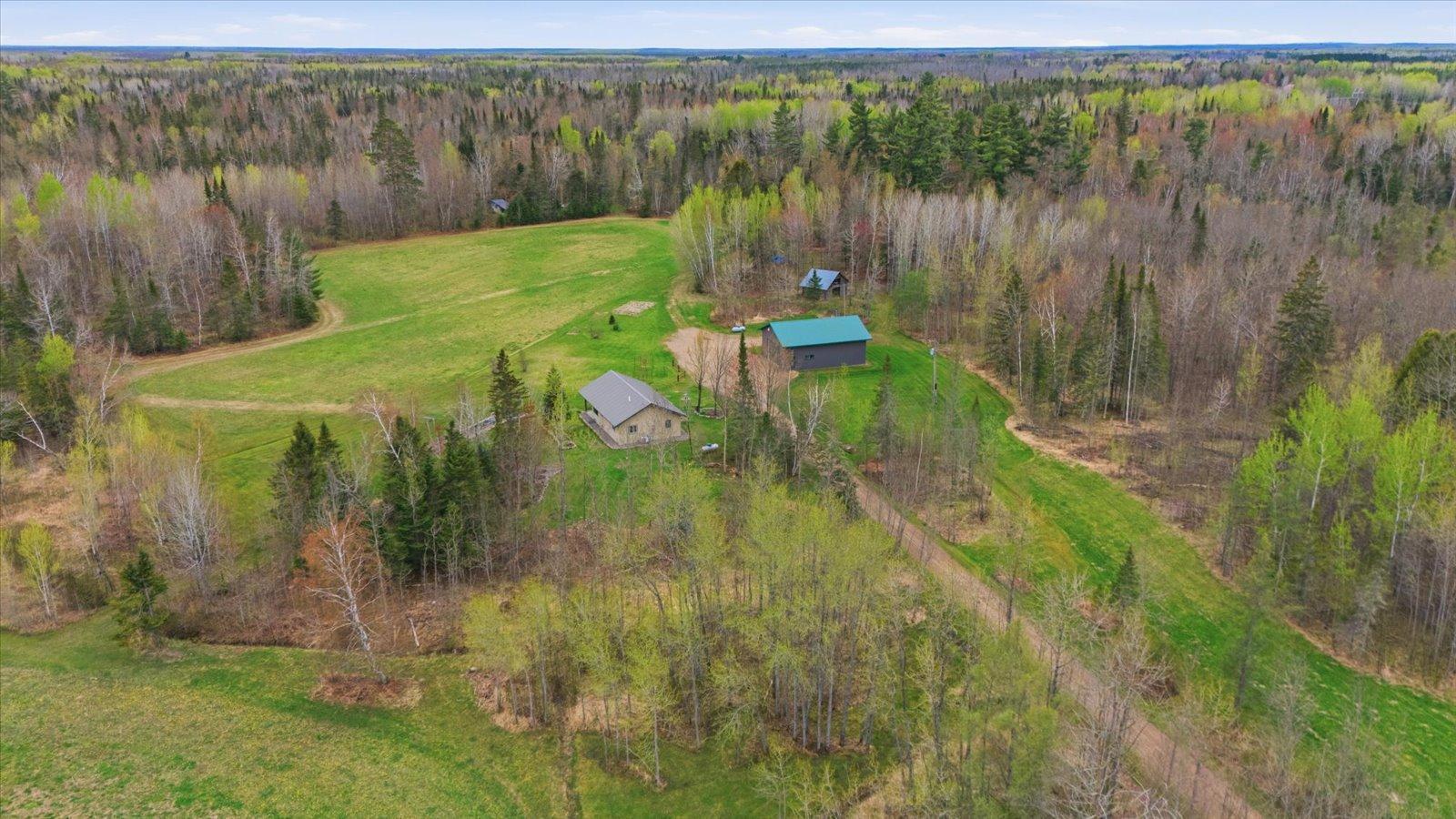 12502VHR-MLS-zdrone6.jpg