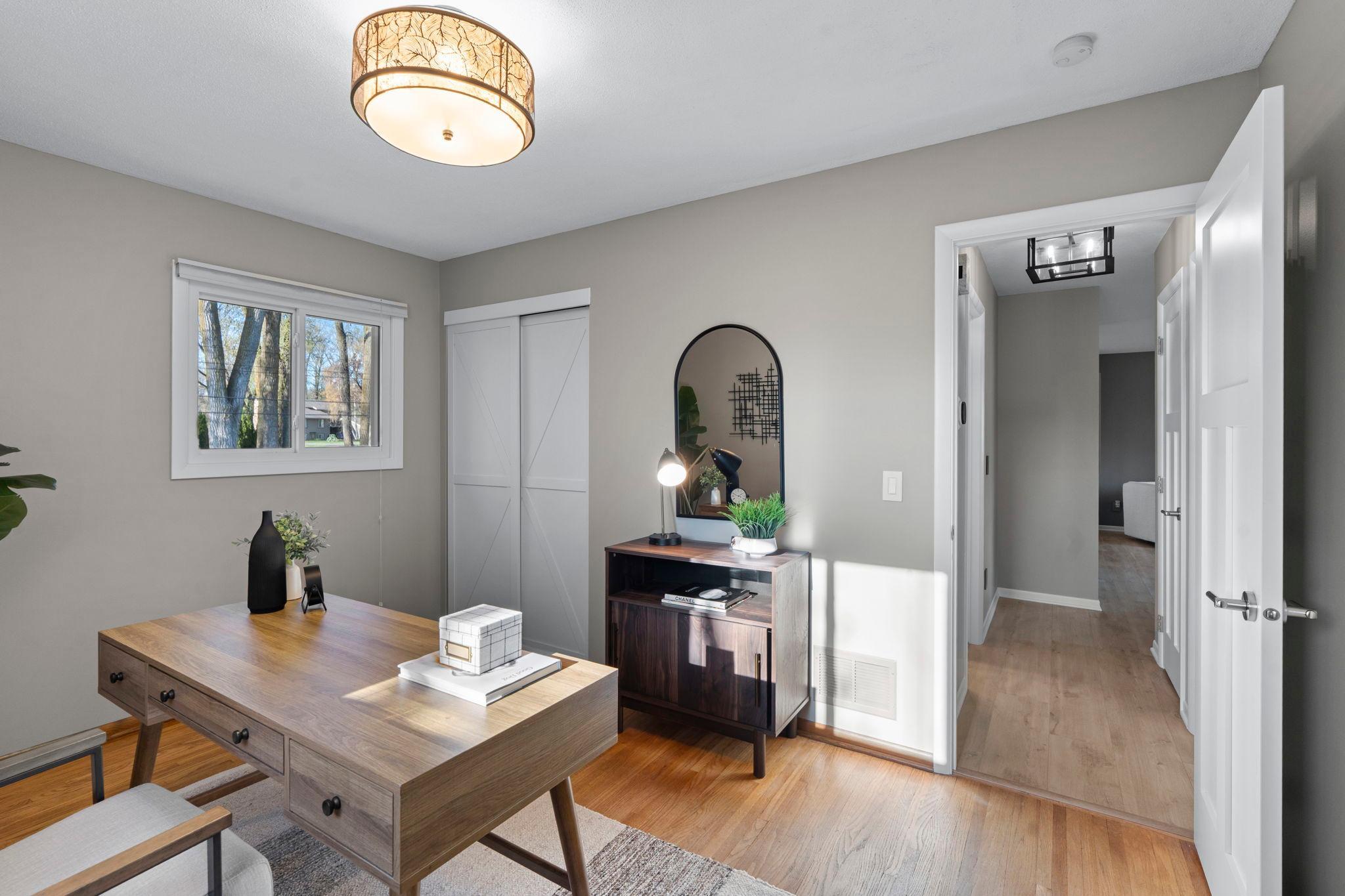 36-web-or-mls-10604 32nd Ave N-286.jpg