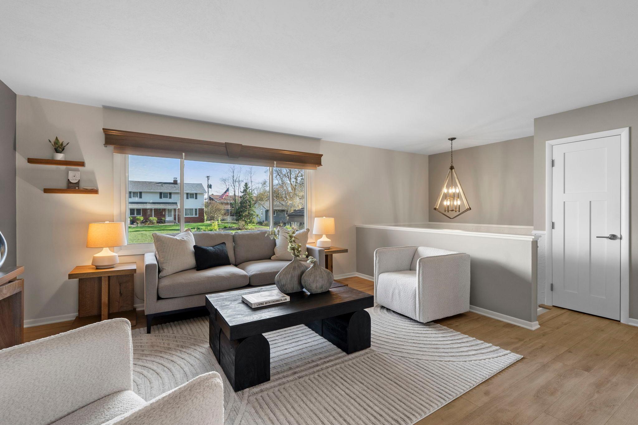 16-web-or-mls-10604 32nd Ave N-191.jpg