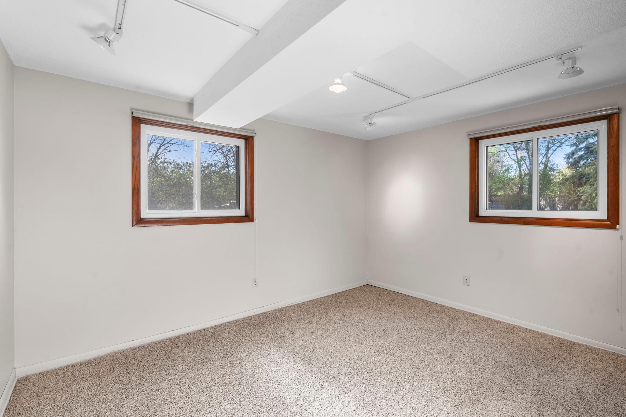 42-web-or-mls-10604 32nd Ave N-326.jpg