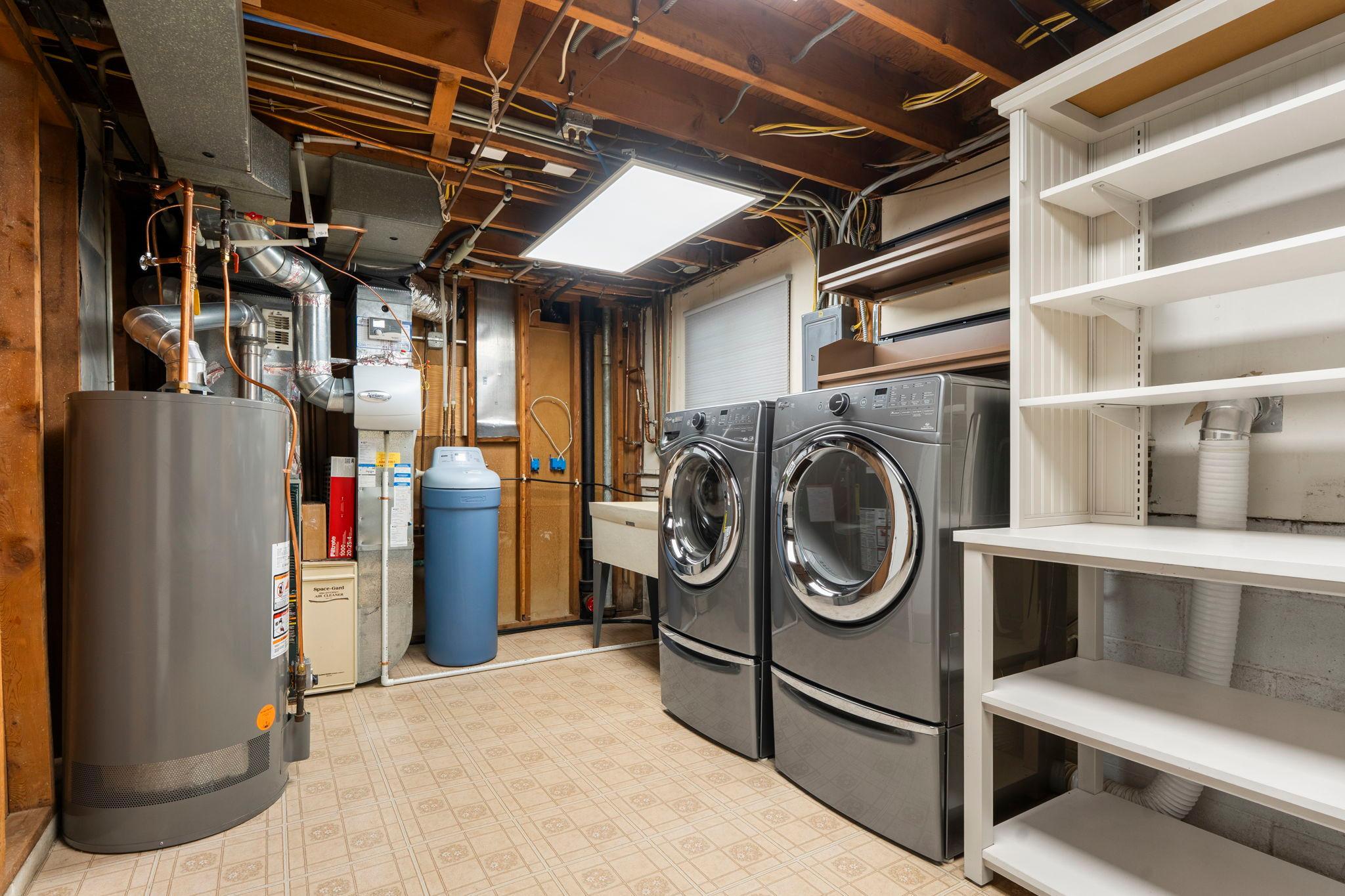 48-web-or-mls-10604 32nd Ave N-356.jpg