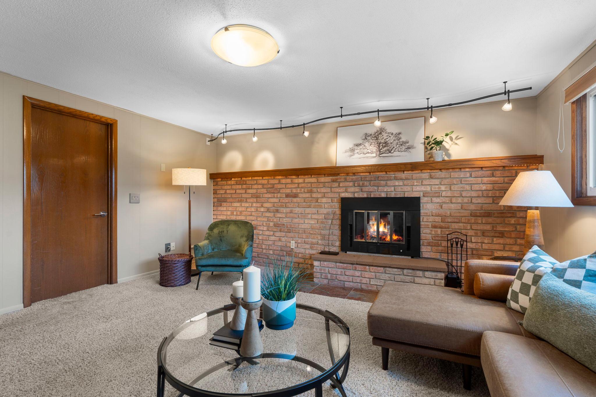 40-web-or-mls-10604 32nd Ave N-321.jpg