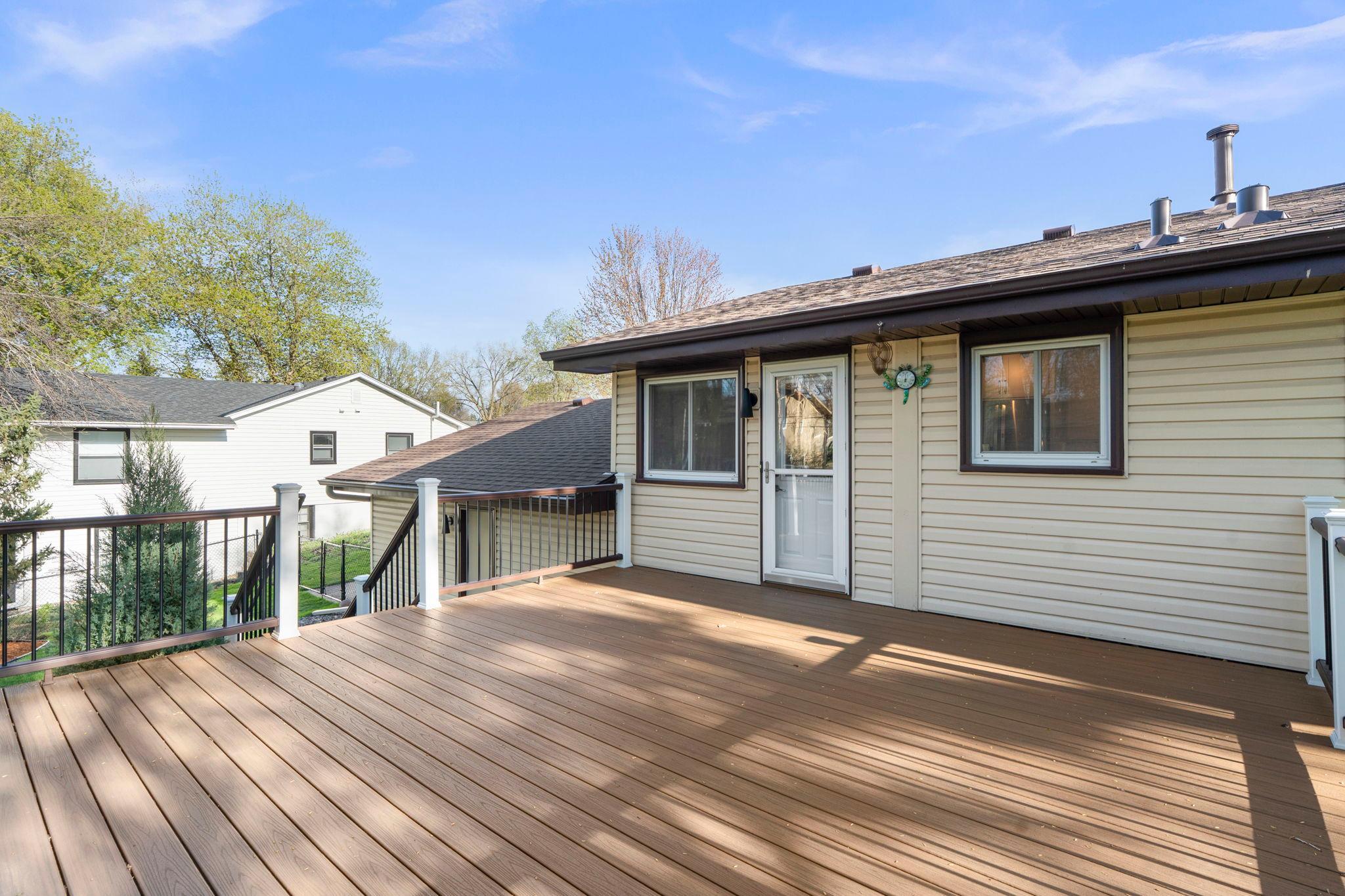52-web-or-mls-10604 32nd Ave N-176.jpg