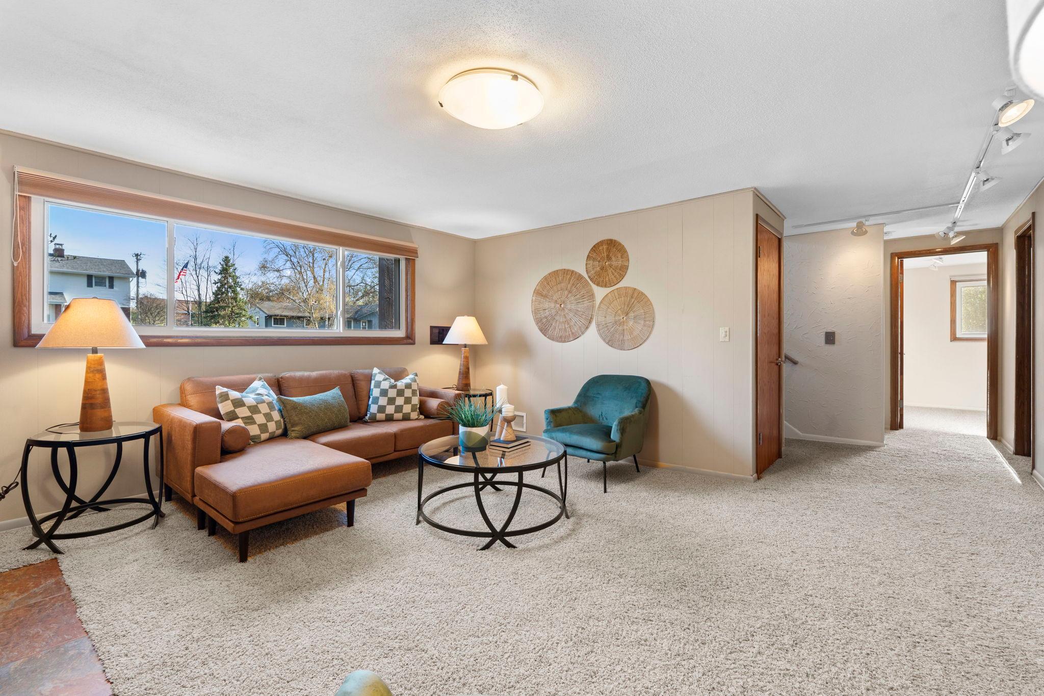 38-web-or-mls-10604 32nd Ave N-311.jpg