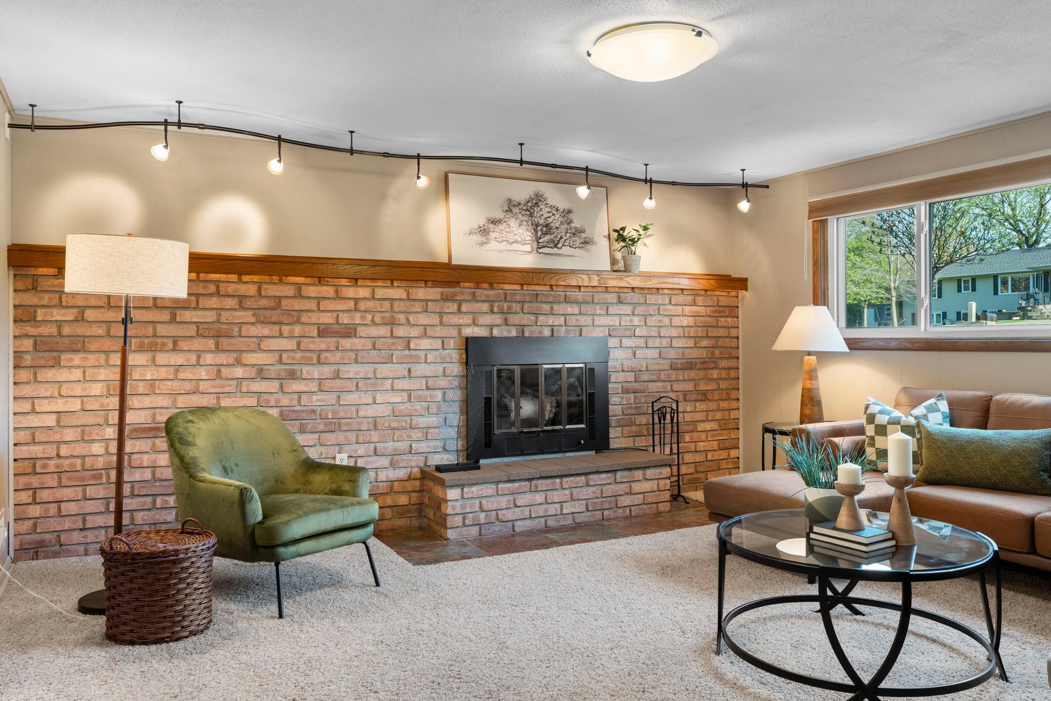 41-web-or-mls-10604 32nd Ave N-369.jpg