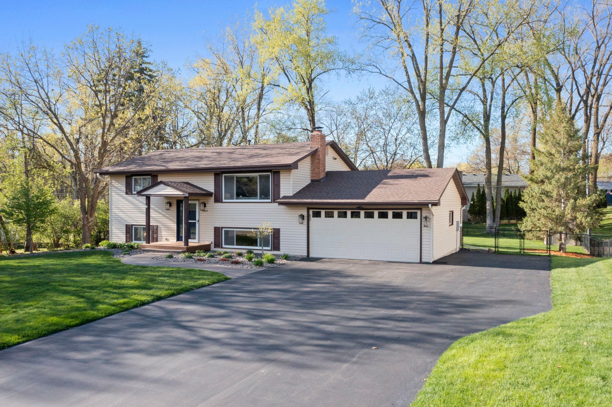 7-web-or-mls-10604 32nd Ave N-3.jpg