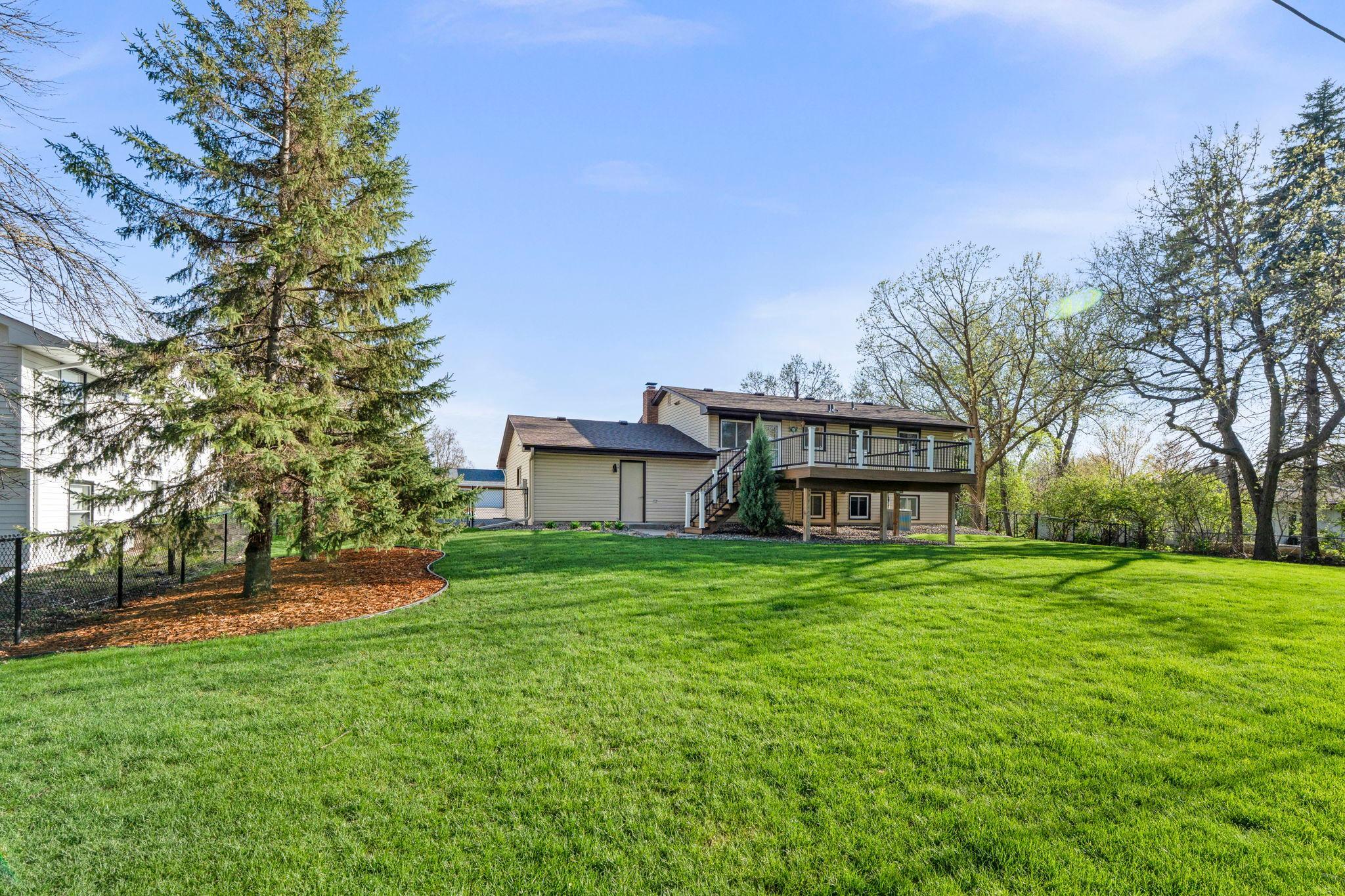 57-web-or-mls-10604 32nd Ave N-134.jpg
