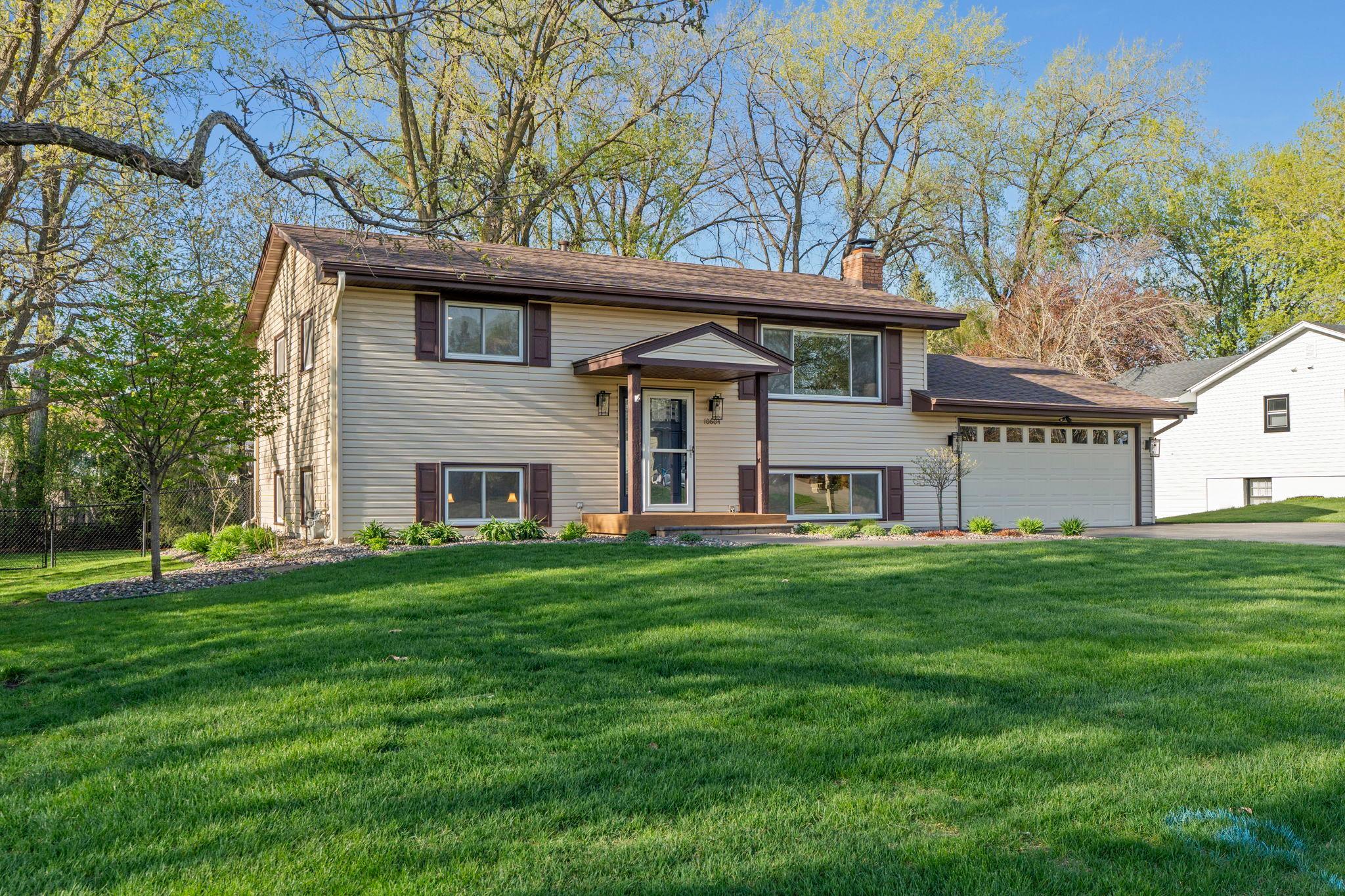 12-web-or-mls-10604 32nd Ave N-104.jpg