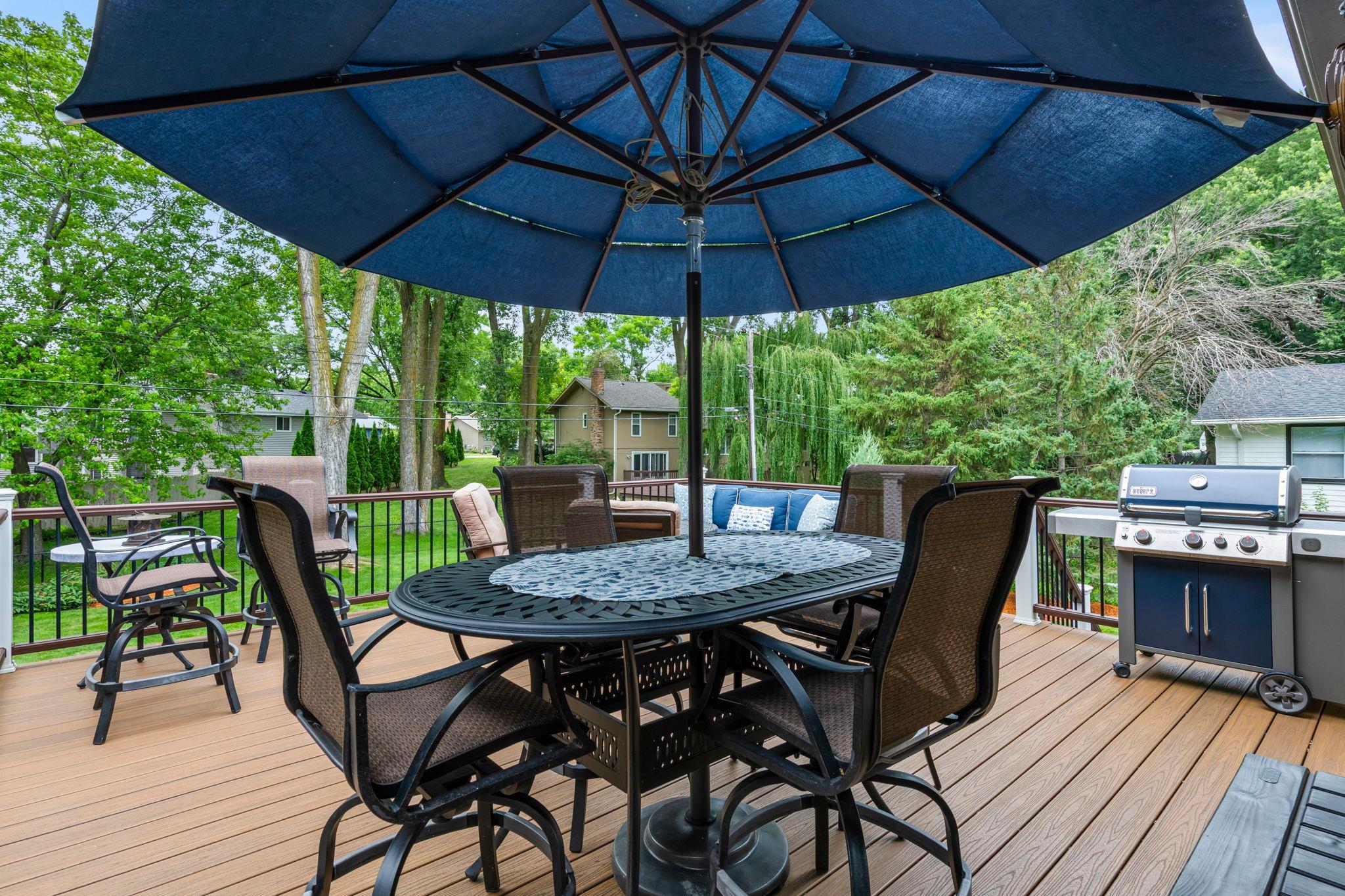 17-web-or-mls-10604 32nd Ave N-117.jpg