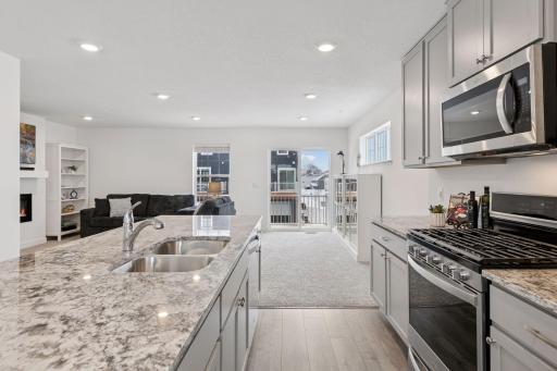 6632 Hinterland Trail South - Spacecrafting - 0007.jpg