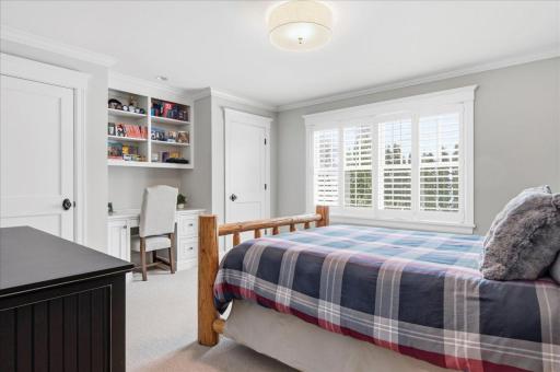 5204 Glengarry Parkway, Minneapolis, MN 55436