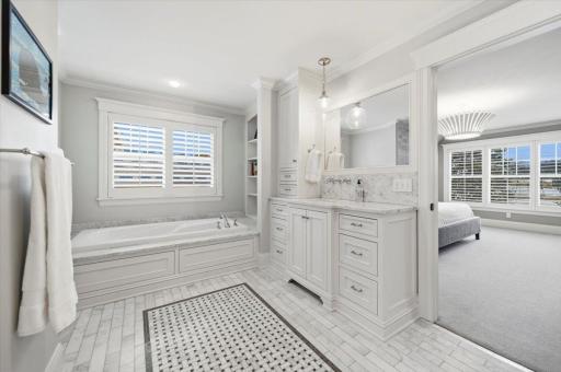 5204 Glengarry Parkway, Minneapolis, MN 55436
