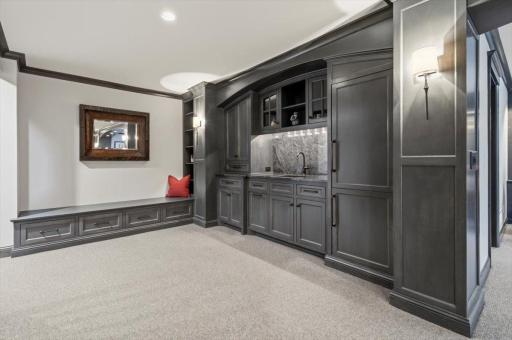 5204 Glengarry Parkway, Minneapolis, MN 55436