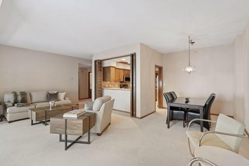 1235 Yale Place, 908, Minneapolis, MN 55403
