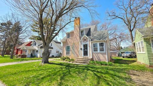 3306 Keewaydin Place, Minneapolis, MN 55417