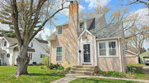 3306 Keewaydin Place, Minneapolis, MN 55417