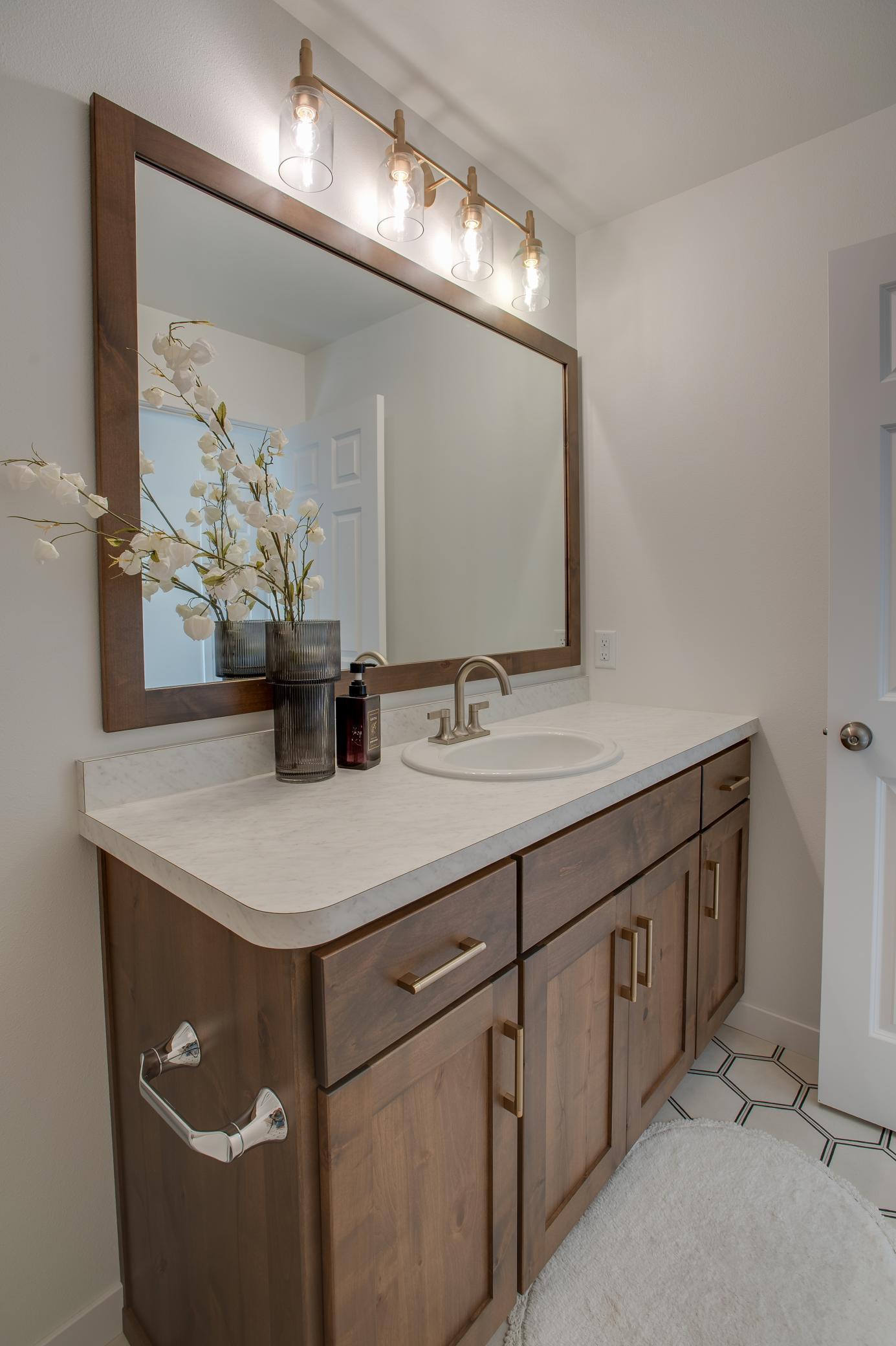 6726_BELDING_DR_STAGED-34.jpg