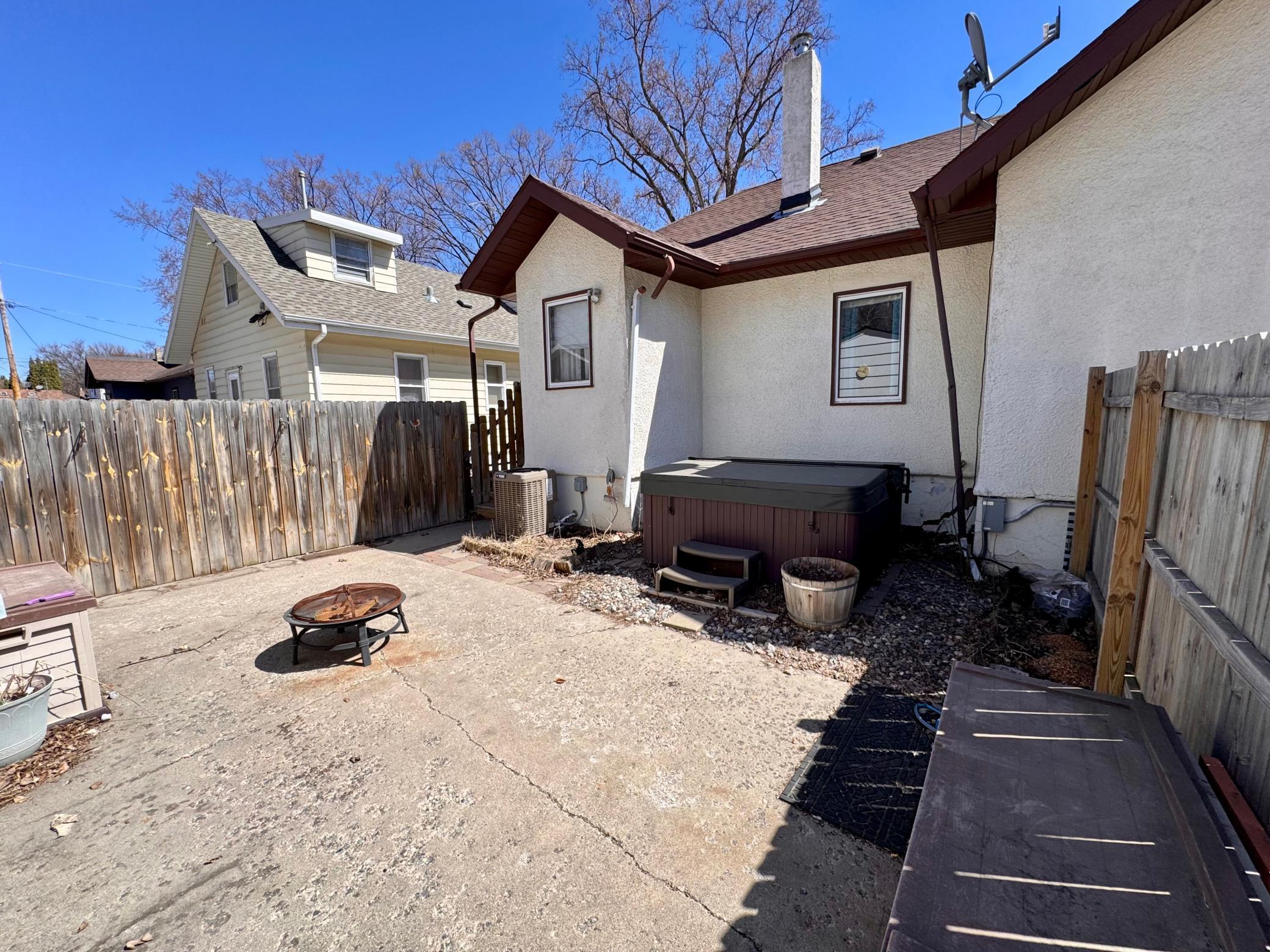 Backyard w/ Hot Tub