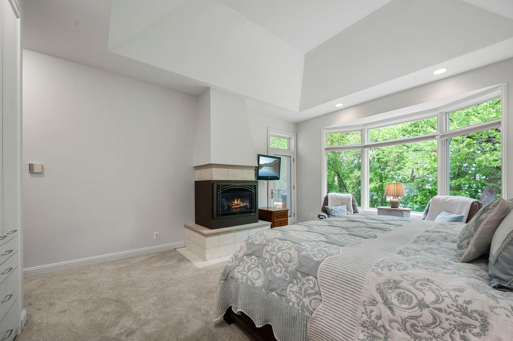23760 Lawtonka Drive, Excelsior, MN 55331