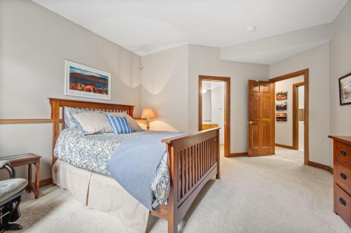 23760 Lawtonka Drive, Excelsior, MN 55331