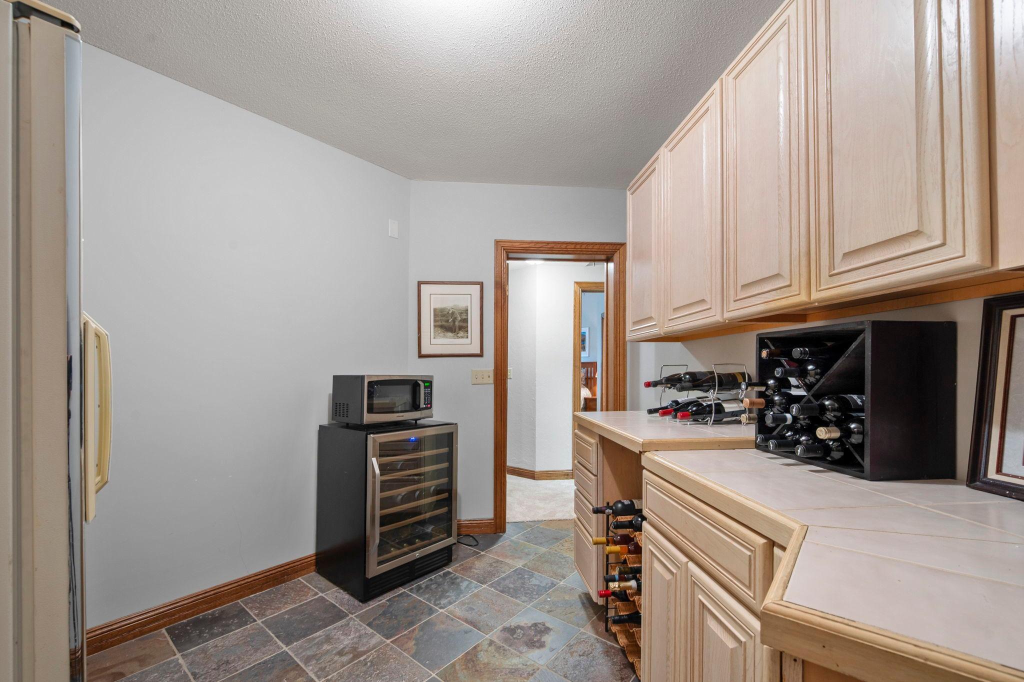 23760 Lawtonka Drive, Excelsior, MN 55331