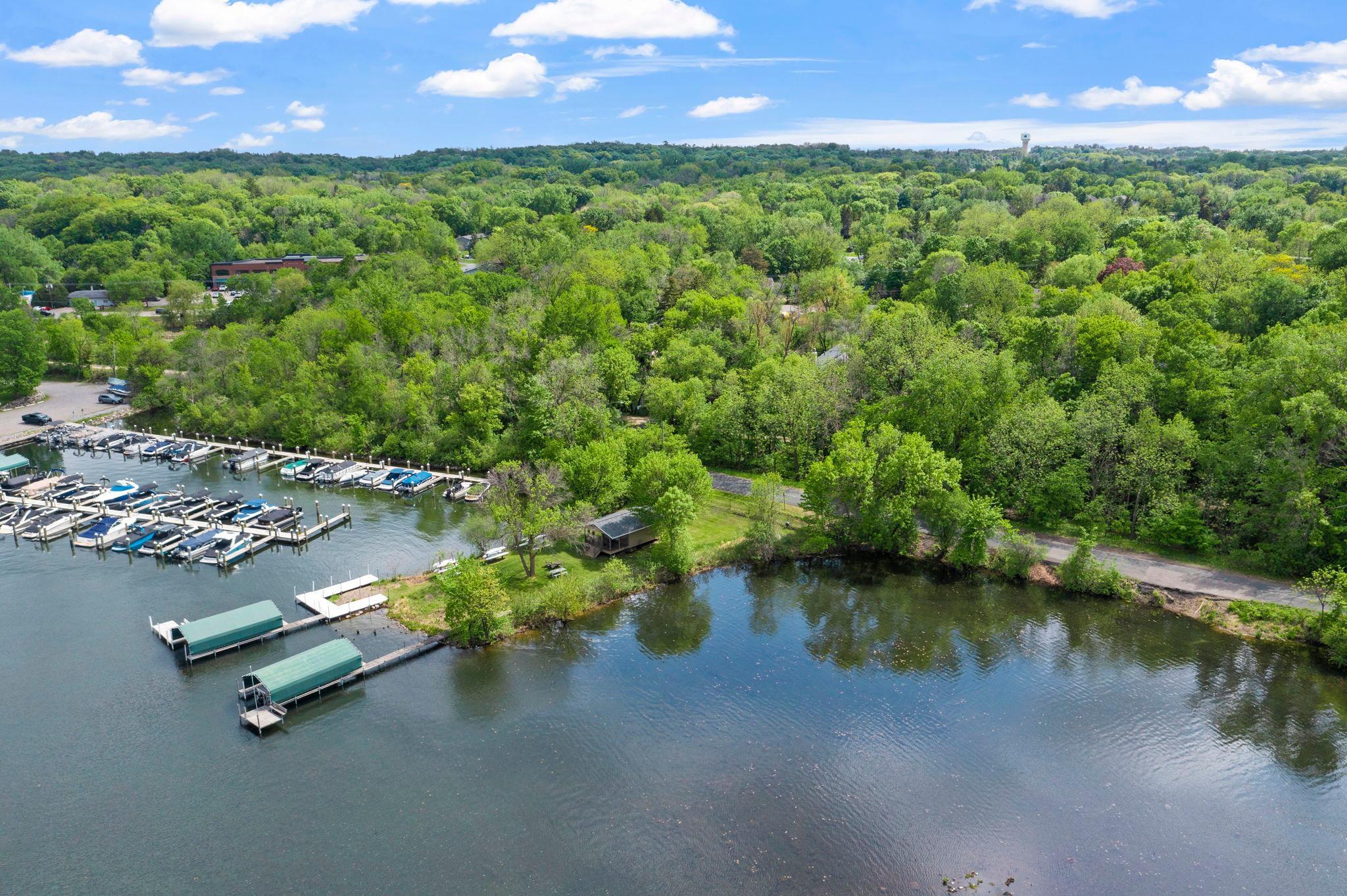 23760 Lawtonka Drive, Excelsior, MN 55331