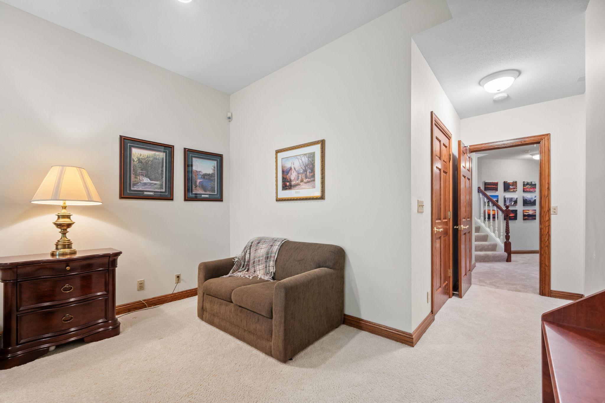 81-web-or-mls-23760 Lawtonka Dr-519.JPG