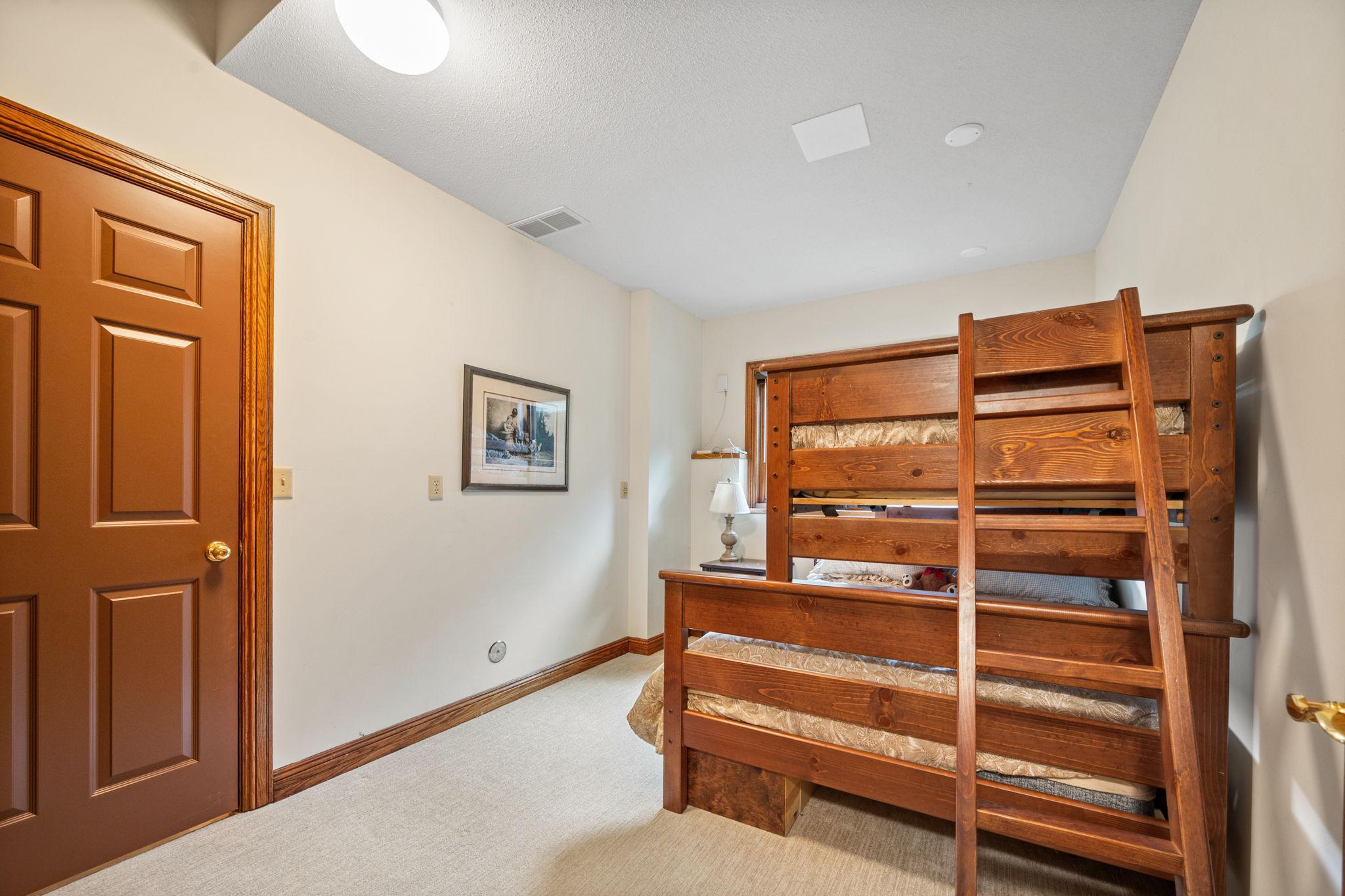 86-web-or-mls-23760 Lawtonka Dr-570.JPG