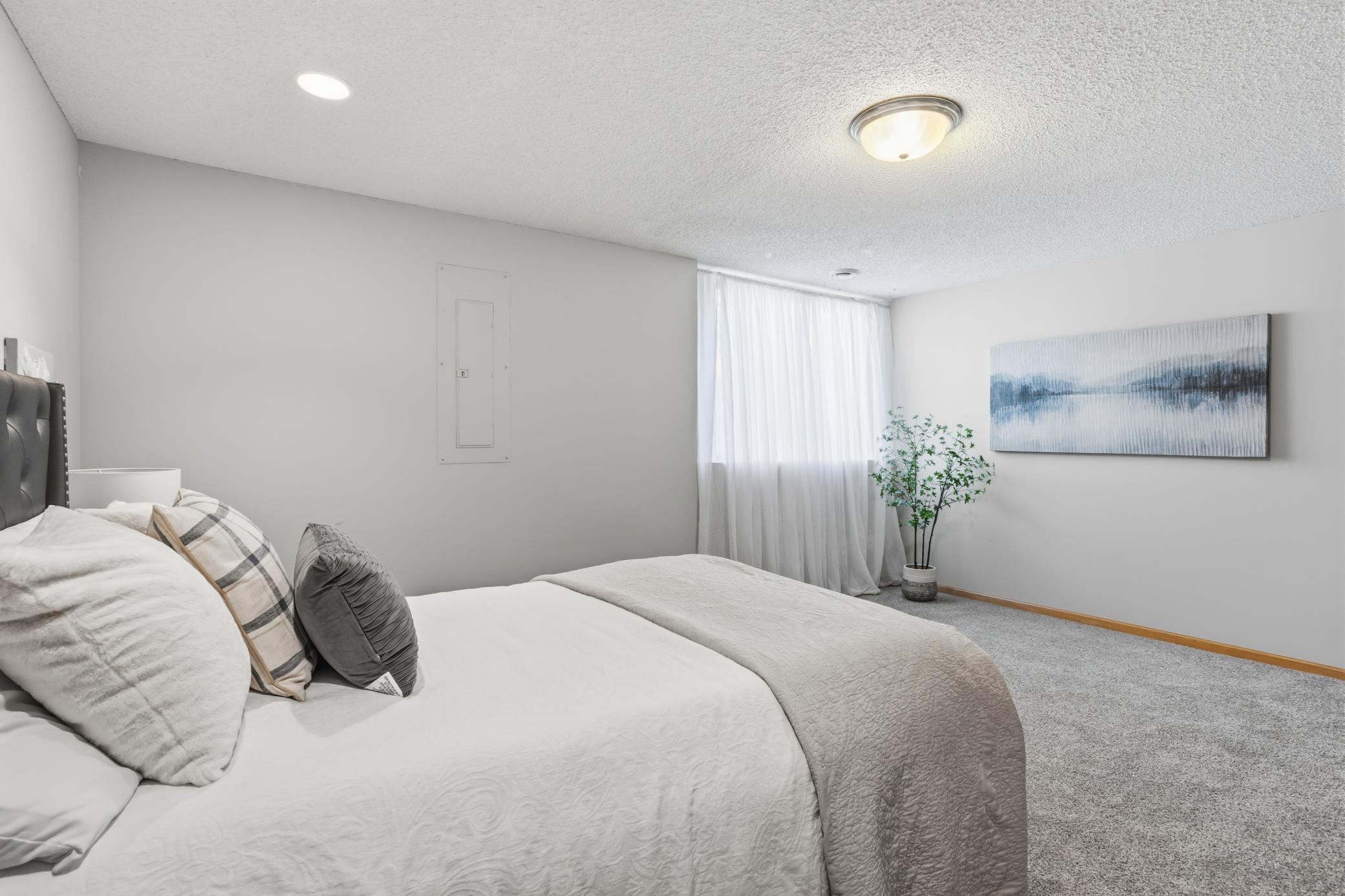 This window has just been replaced and new blinds are on order!