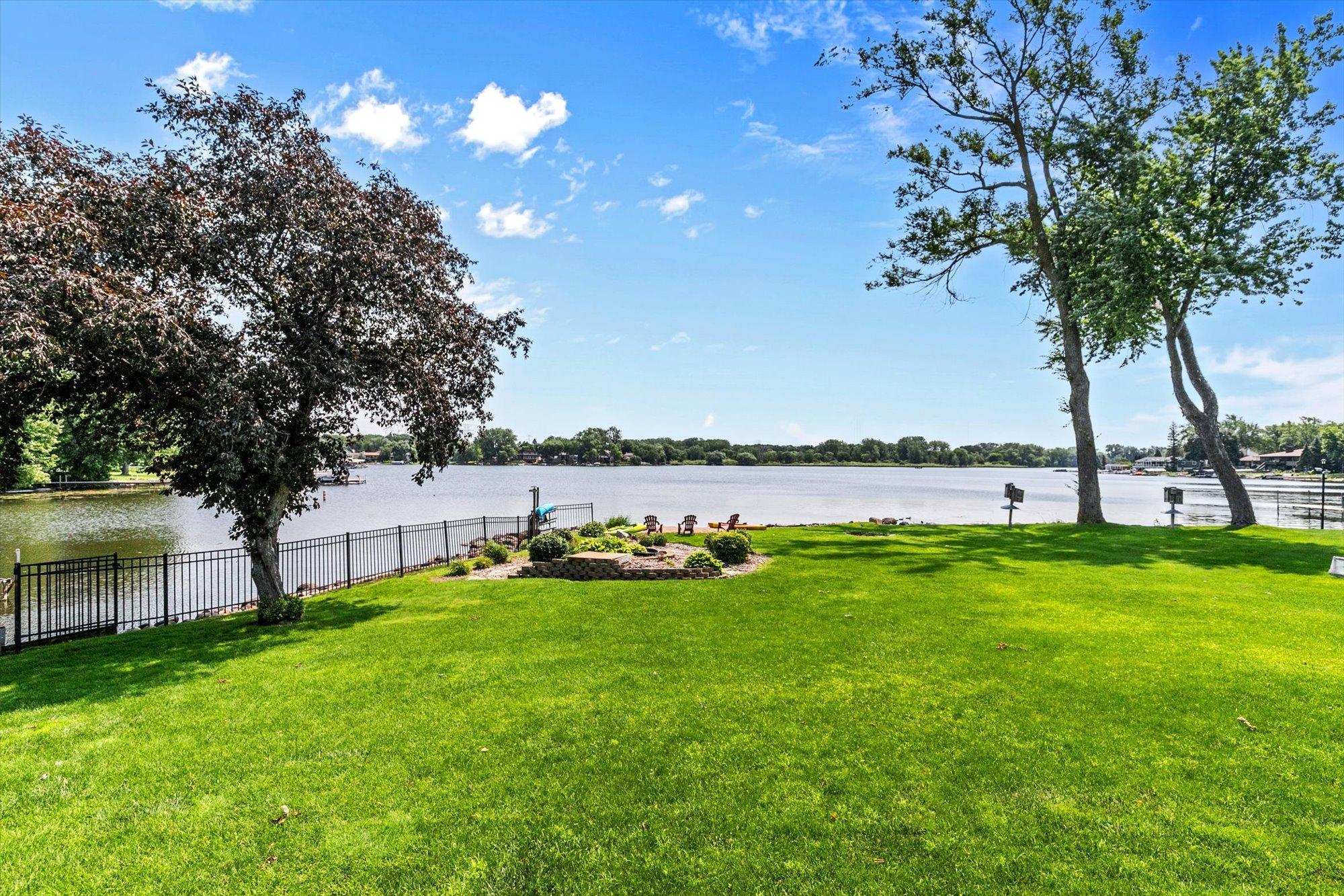 Wonderful yard for playing yard games lakeside.