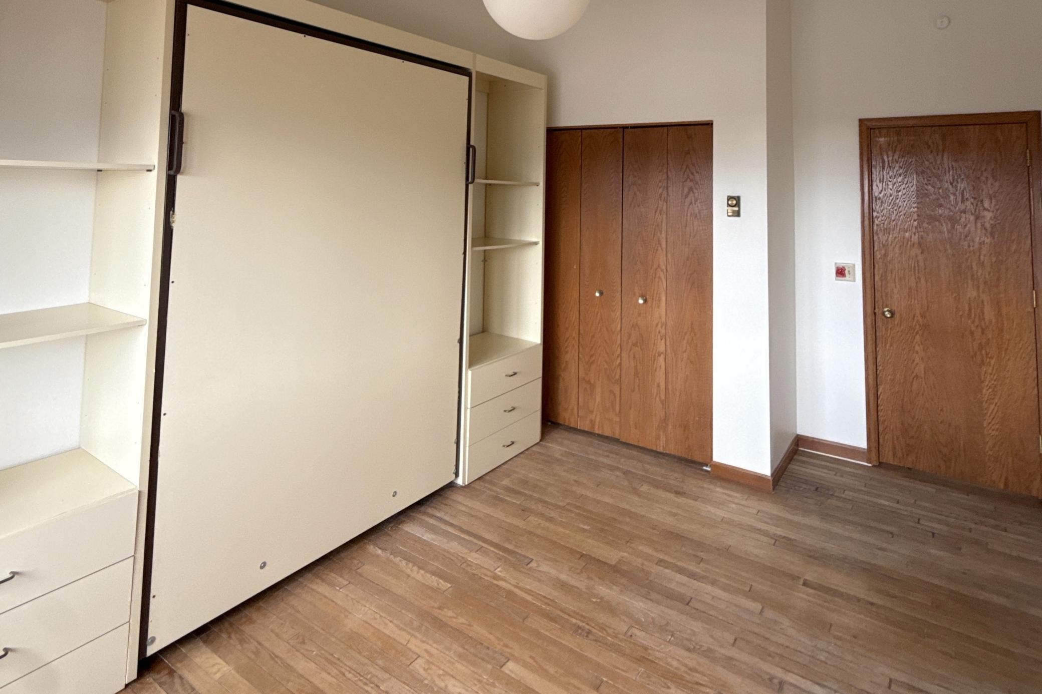Secondary bedroom with murphy bed