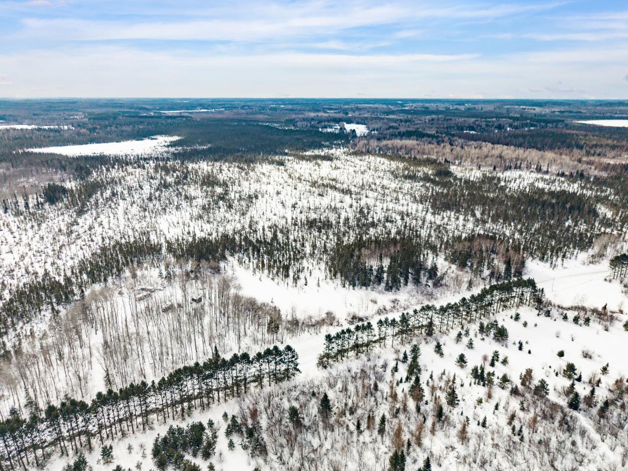 2712_Lund_Road_009.jpg
