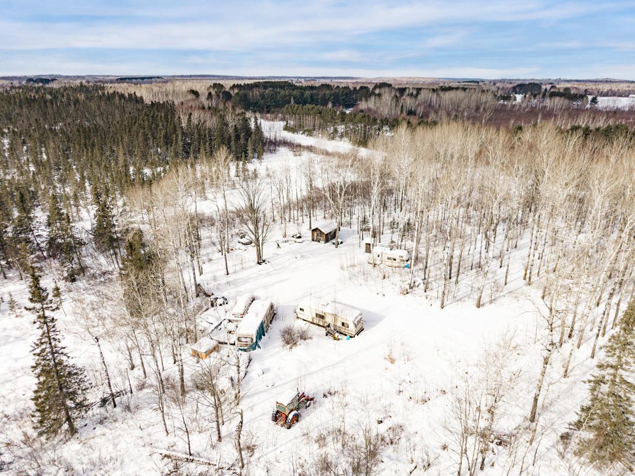 2712_Lund_Road_017.jpg
