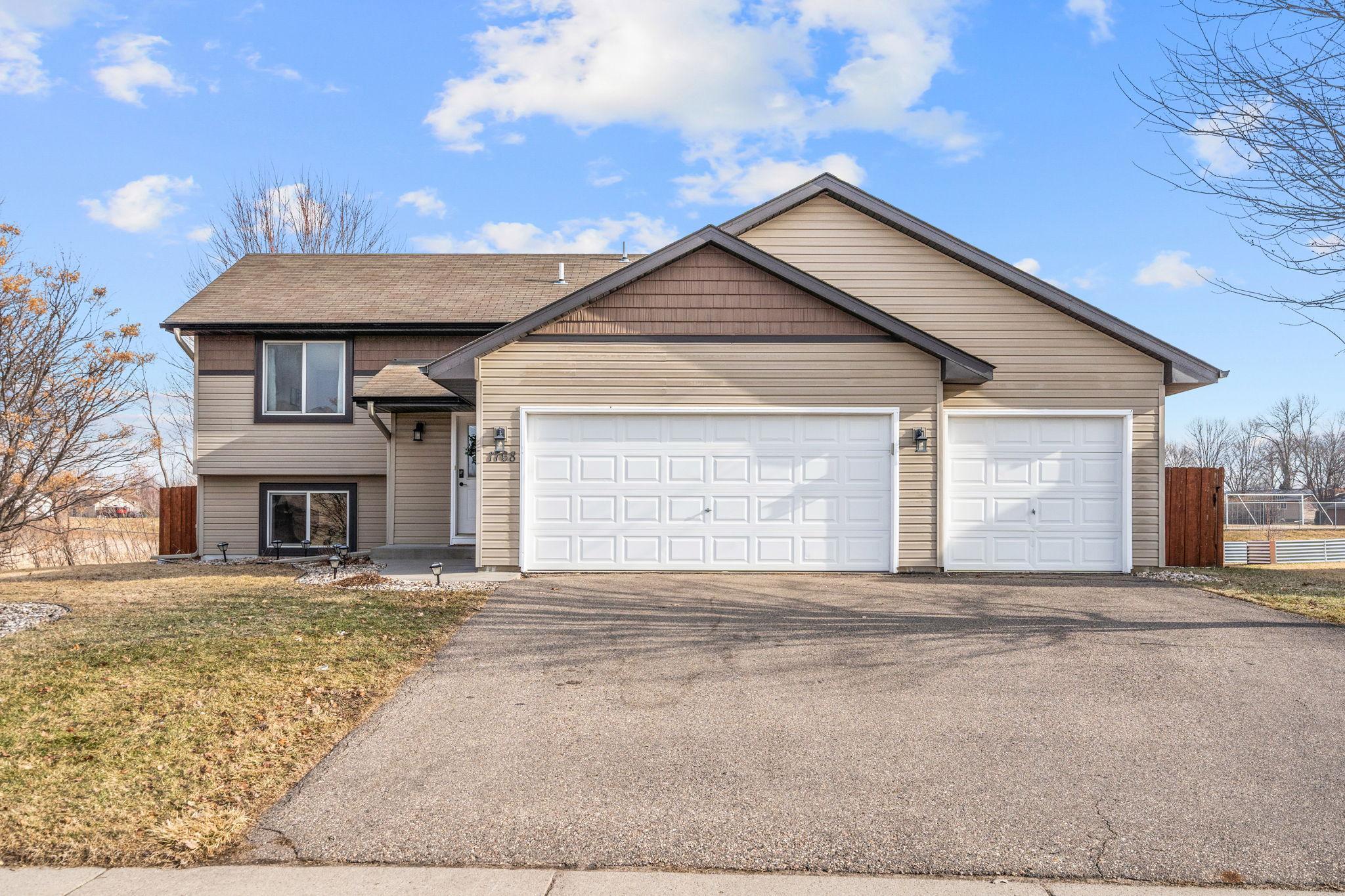 Welcome to 1768 Hidden Trail, Mayer, MN!