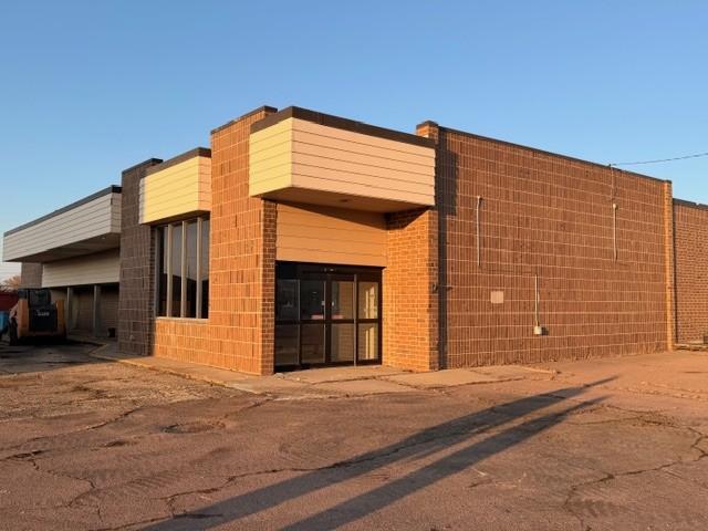 Property photo for 207 Main St E, Pipestone, MN 56164