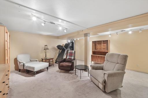 5929 Queen Avenue S, Minneapolis, MN 55410