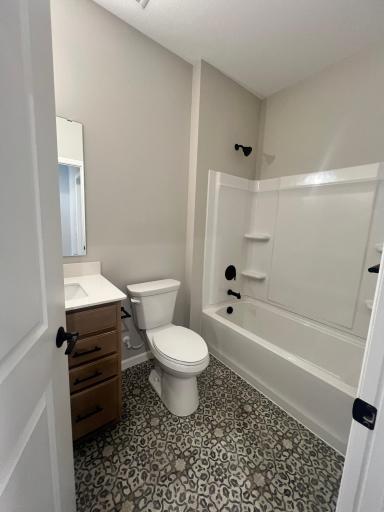 19239 101st Place - Passport Move-In Ready! - Guest Bathroom