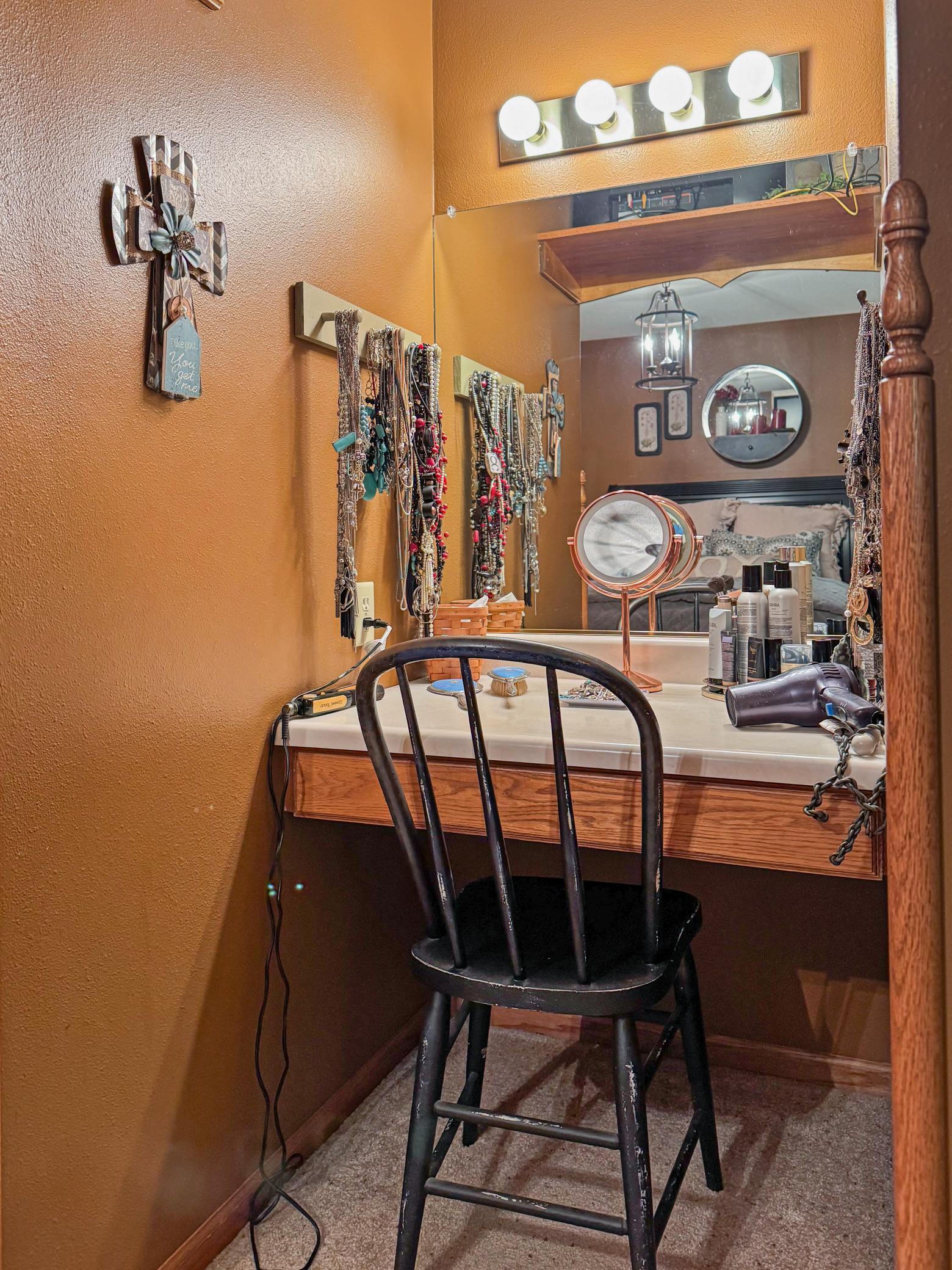 Bedrooms have make-up nook