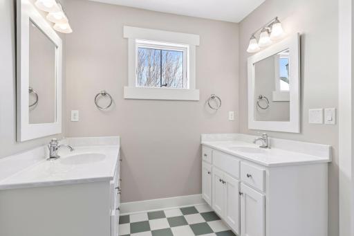 2655 Cottage Grove Place, Woodbury, MN 55129