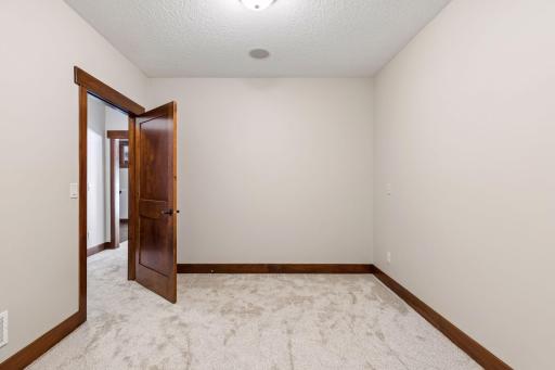2655 Cottage Grove Place, Woodbury, MN 55129
