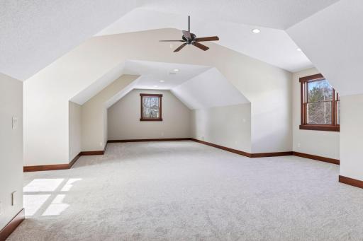 2655 Cottage Grove Place, Woodbury, MN 55129