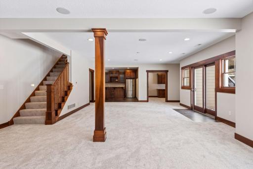 2655 Cottage Grove Place, Woodbury, MN 55129